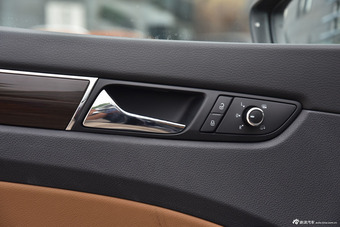 2015款帕萨特1.8T DSG至尊版