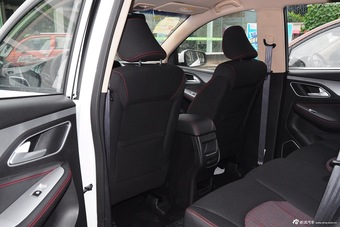 2015款 宝骏560 1.8L手动舒适型