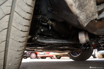 2016款奔腾B90 1.8T自动尊贵型十周年纪念版