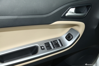 2014款福美来M5 1.6L手动时尚型