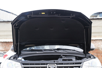 2015款众泰T600 1.5T手动尊贵型