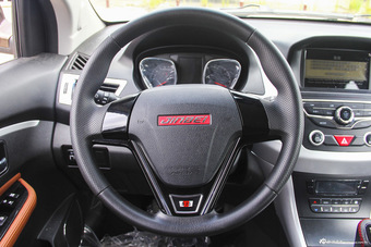 2016款金杯智尚S35 1.5L手动智能版