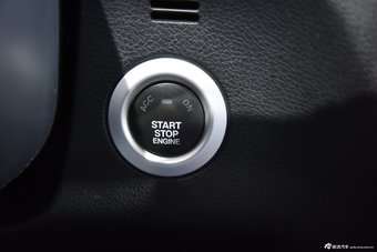 2015上海车展：奔腾B90