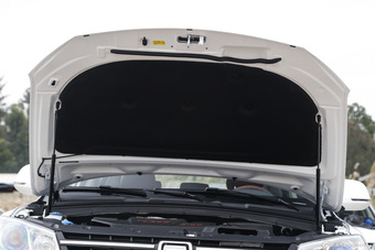 2015款众泰T600 2.0T手动尊贵型 家用版