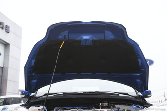 2012款福克斯两厢1.6L自动风尚型