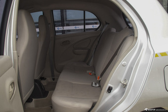 2014款启辰R30 1.2L手动优享版
