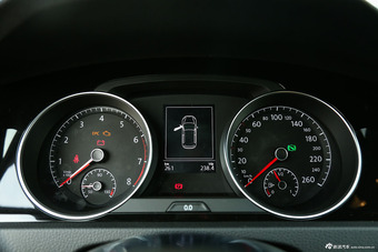 2016款高尔夫1.4T自动R-Line