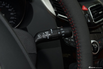 2016款海马S5 1.6L手动智能豪华科技版