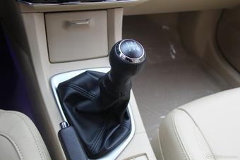 2014款卡罗拉1.6L手动GL-i真皮版