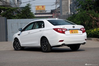 2015款比亚迪G5 1.5TI手动尊贵型