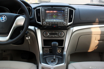 2015款启辰T70到店实拍