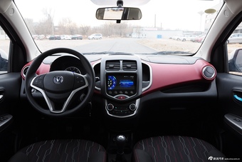 2014款奔奔1.4L手动天窗版图片