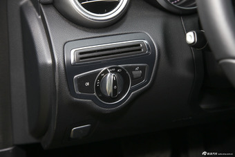 2015款奔驰C级C200L 2.0T自动运动版