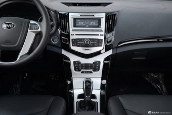 2016款比亚迪e5豪华型