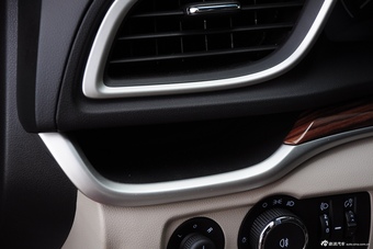 2015款英朗15N手动豪华型