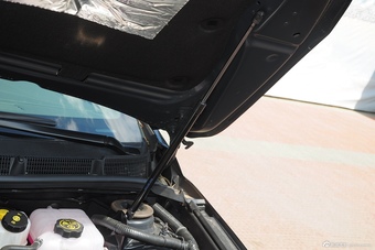 2015款荣威950 1.8T精英版