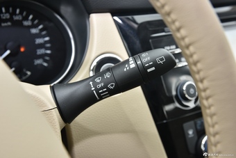 2015款奇骏2.5L自动XL四驱领先MAX版