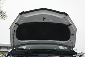 2015款昂科拉1.4T手动两驱都市进取型