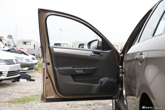 2015款宝来质惠版1.6L自动时尚型