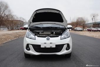 2014款奔奔1.4L手动天窗版图片