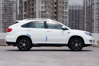 2015款比亚迪S7 1.5T手动尊贵版