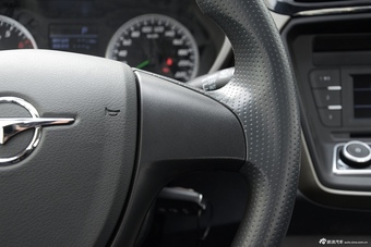 2016款海马M3 1.5L自动舒适型