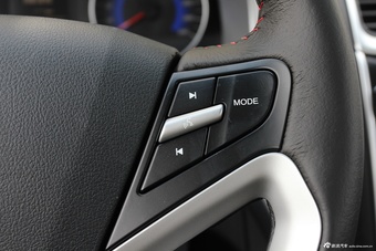 2015款吉利新帝豪三厢1.5L手动向上版