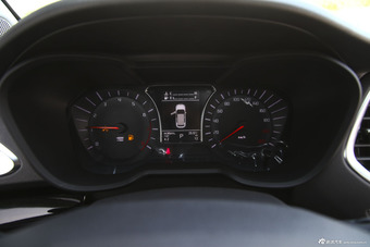 2015款传祺GS4 1.3T自动200T G-DCT精英版