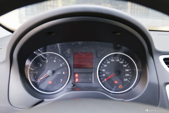 2015款东风风神L60 1.6L手动新动型