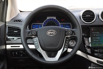 2015款比亚迪S7 1.5T手动尊贵版