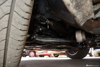 2016款奔腾B90 1.8T自动尊贵型十周年纪念版