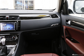 2015款众泰T600 2.0T手动尊贵型 家用版