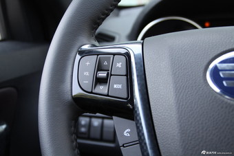 2015款奔腾X80 1.8T自动运动型