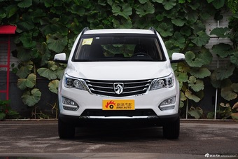 2015款 宝骏560 1.8L手动舒适型