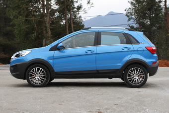 2016款昌河Q25 1.5L手动乐惠版