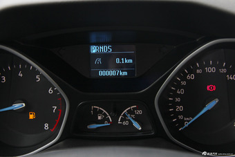 2015款福克斯三厢1.6L自动舒适型