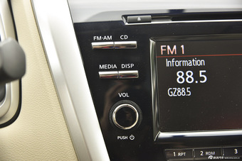 2015款楼兰 2.5L自动XL两驱智尚版