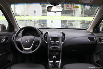 2014款宝骏610 1.5L手动舒适型图片
