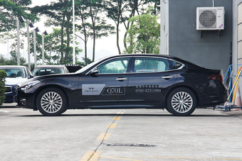 2015款英菲尼迪Q70L 2.5L奢华版