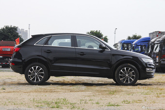 2016款众泰SR7 1.5T手动魔方之心版