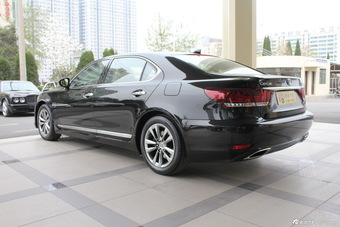 2014款雷克萨斯LS460L到店实拍