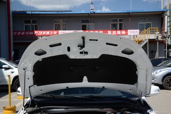 2016款比亚迪e5豪华型