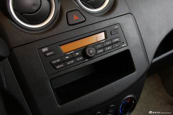2014款启辰R30 1.2L手动优享版到店实拍