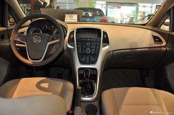 2013款英朗GT 1.6L手动进取型图片