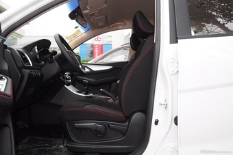 2015款 宝骏560 1.8L手动舒适型