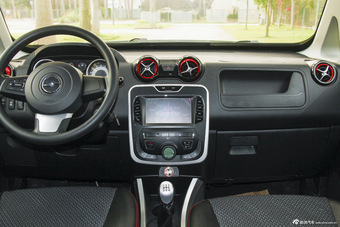 2015款中兴GX3 1.5L手动精英版