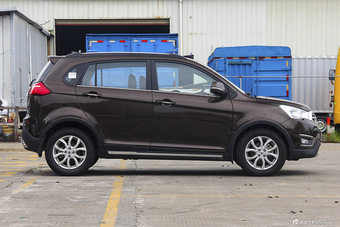 2016款金杯智尚S35 1.5L手动智能版