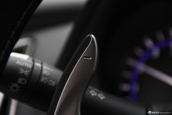 2014款英菲尼迪Q50 3.7L自动豪华运动版