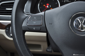 2013款朗逸改款1.4TSI DSG豪华版