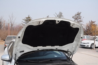 2015款沃尔沃V60 2.0T T5智雅个性运动版